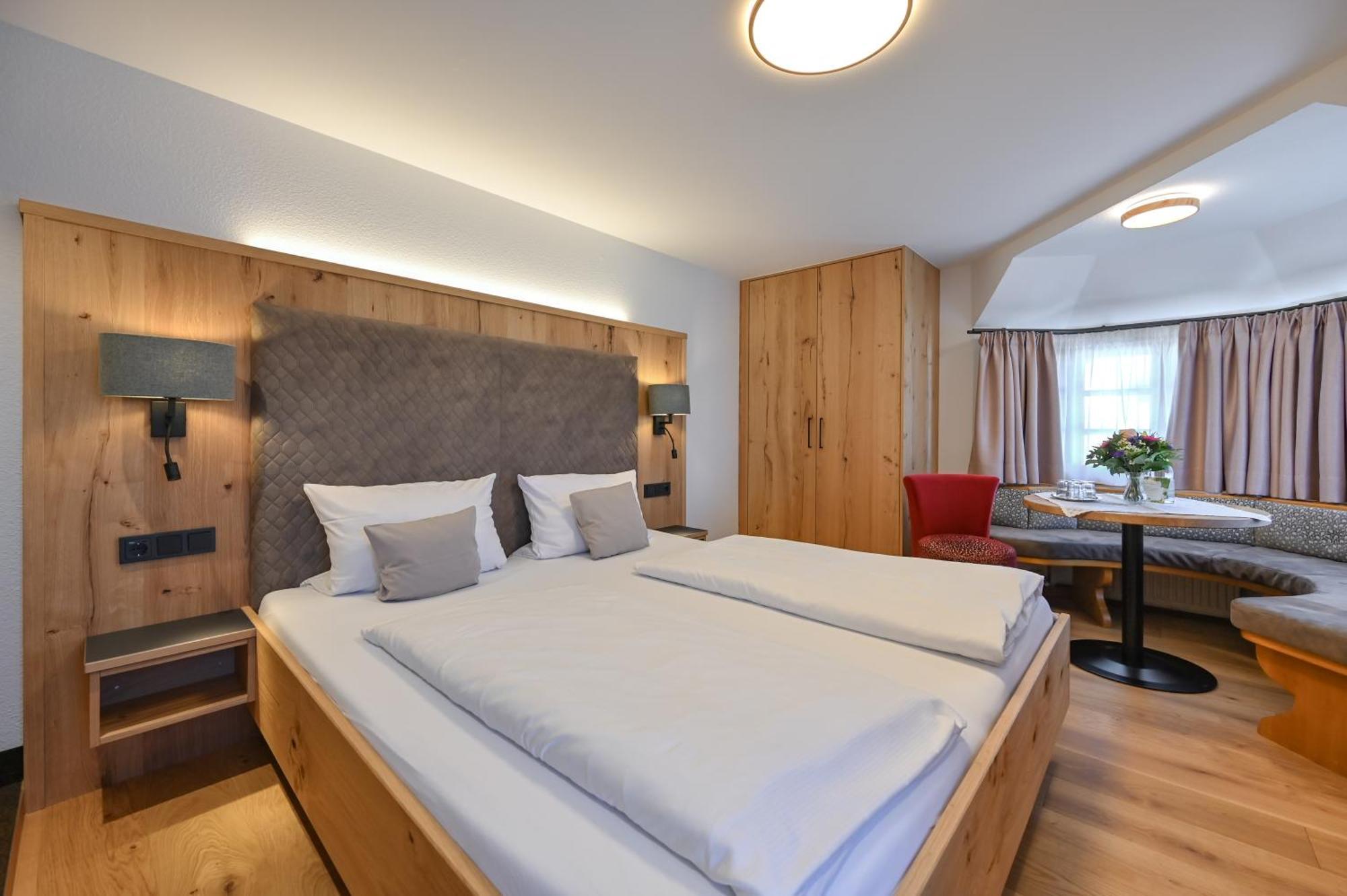 Hotel Weinbauer Швангау Экстерьер фото