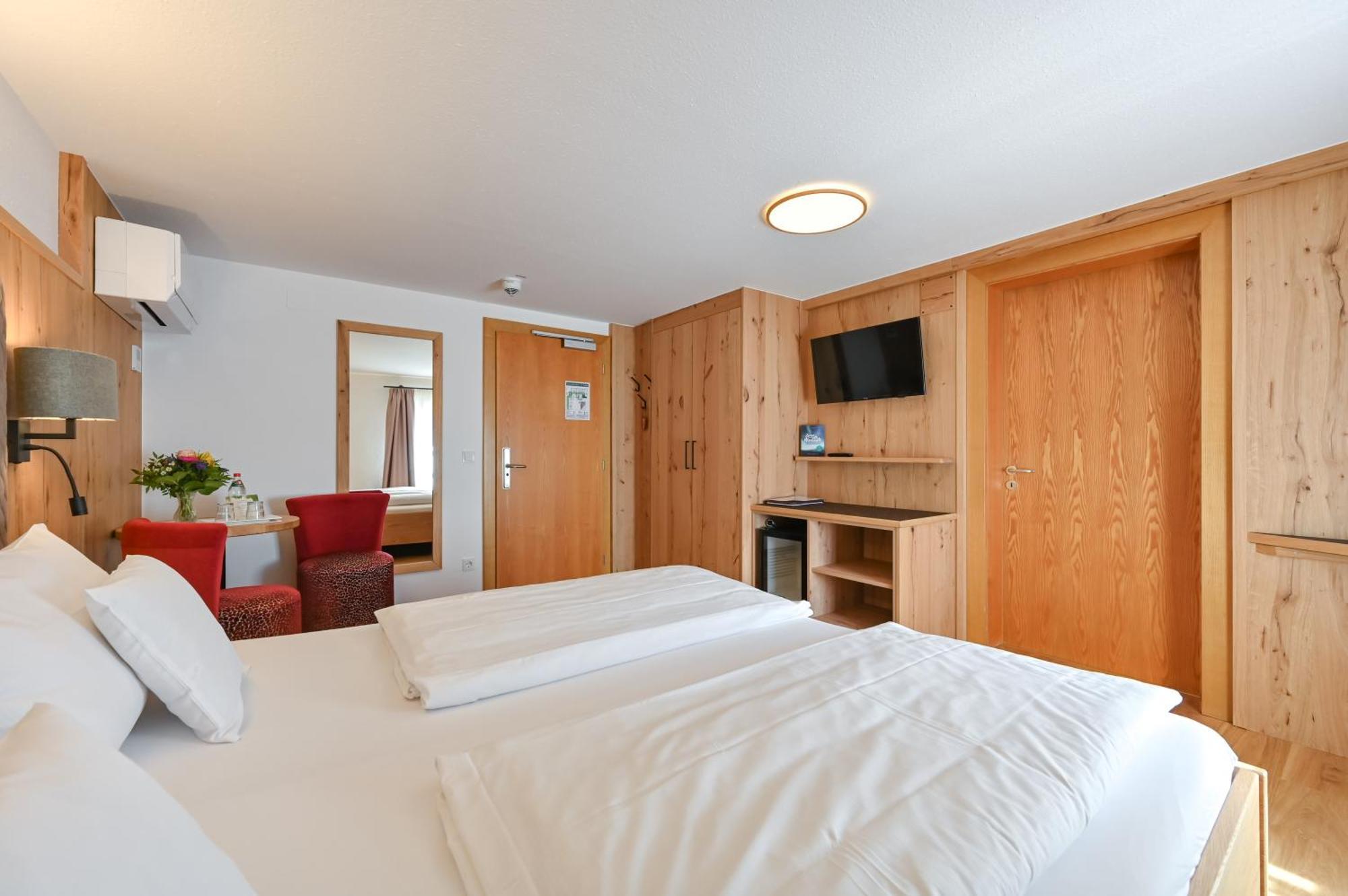 Hotel Weinbauer Швангау Экстерьер фото